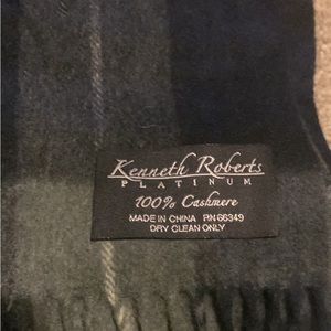Cashmere scarf